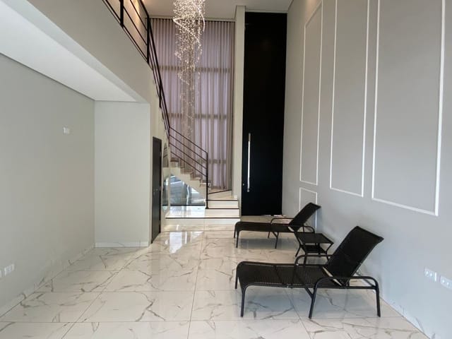 Casa com 200m² 4 quartos e 4 banheiros, à venda, no bairro Gleba Esperança em Londrina