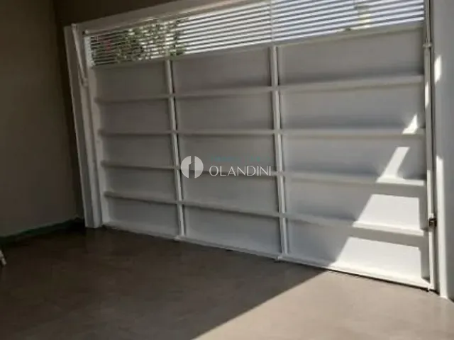 Casa com 200m² 2 quartos e 3 banheiros, à venda, no bairro Jardim Blumenau em Artur Nogueira