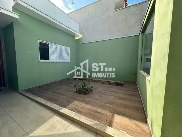 Casa com 200m² 3 quartos e 1 banheiro, à venda, no bairro Jardim Rio Verde em Andradas