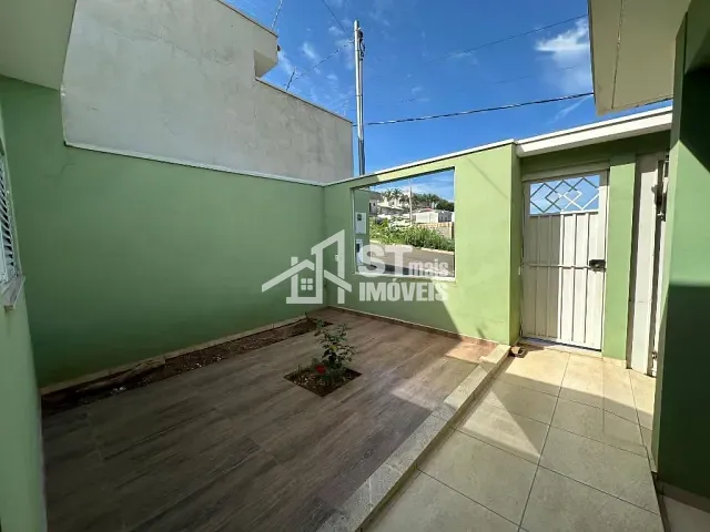 Casa com 200m² 3 quartos e 1 banheiro, à venda, no bairro Jardim Rio Verde em Andradas