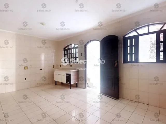 Casa com 150m² 3 quartos e 2 banheiros, à venda, no bairro Vila Magini em Mauá