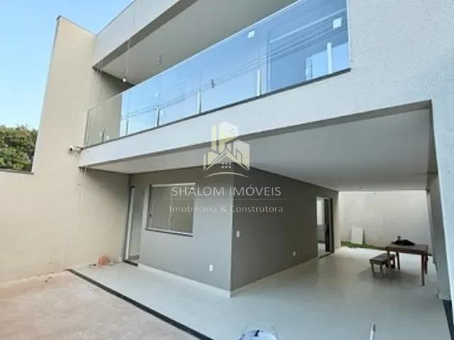 Casa 3 quartos e 3 banheiros, à venda, no bairro Parque Xangri-Lá em Contagem