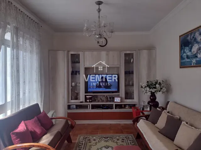 Casa com 347m² 4 quartos e 3 banheiros, à venda, no bairro Santa Rita em Taubaté