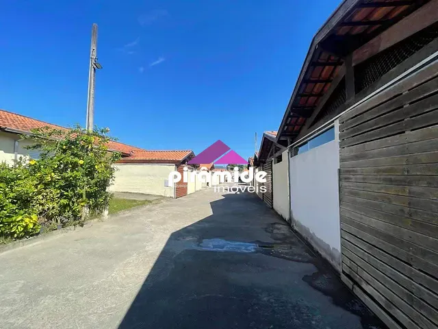 Casa 2 quartos e 1 banheiro, à venda, no bairro Morro do Algodão em Caraguatatuba