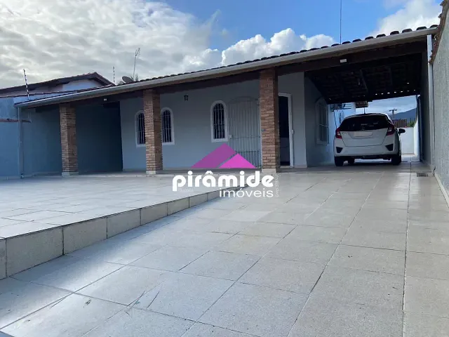 Casa com 360m² 2 quartos e 1 banheiro, à venda, no bairro Pontal de Santa Marina em Caraguatatuba