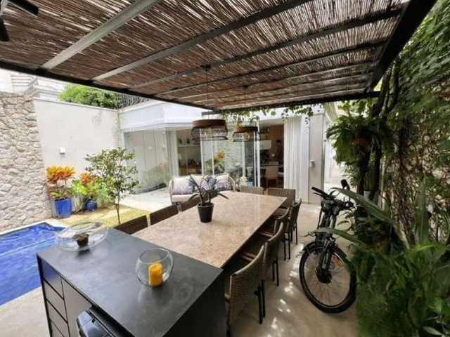 Casa com 270m² 3 quartos e 6 banheiros, à venda, no bairro Jardim Panorama em São Paulo