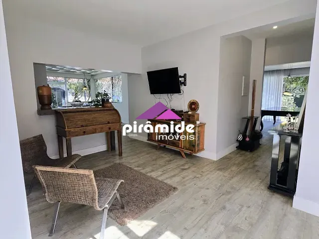 Casa 3 quartos e 3 banheiros, à venda, no bairro Bosque dos Eucaliptos em São José dos Campos