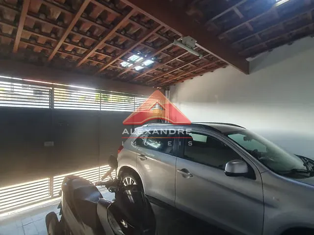 Sobrado com 125m² 3 quartos e 2 banheiros, à venda, no bairro Vila Tesouro em São José dos Campos