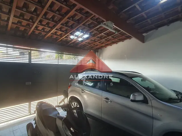 Casa com 125m² 3 quartos e 2 banheiros, à venda, no bairro Vila Tesouro em São José dos Campos