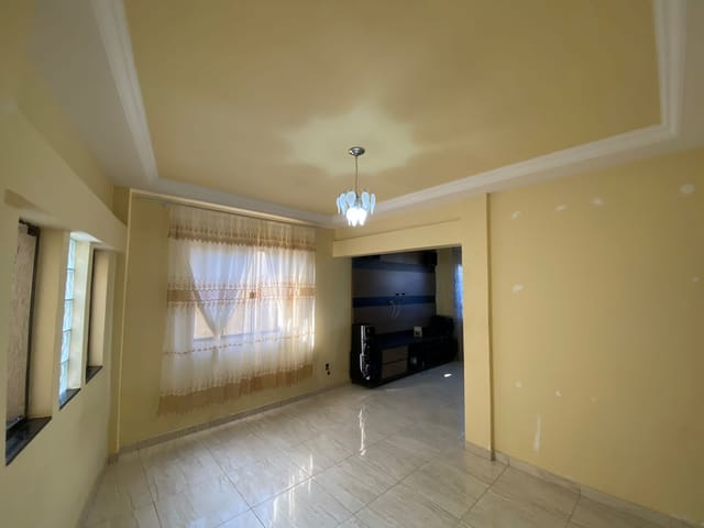 Casa com 480m² 3 quartos e 4 banheiros, à venda, no bairro Nova Rússia em Ponta Grossa