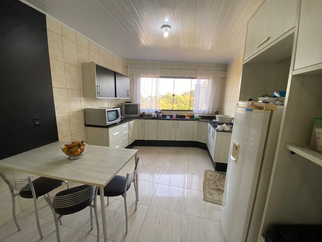 Casa com 480m² 3 quartos e 4 banheiros, à venda, no bairro Nova Rússia em Ponta Grossa
