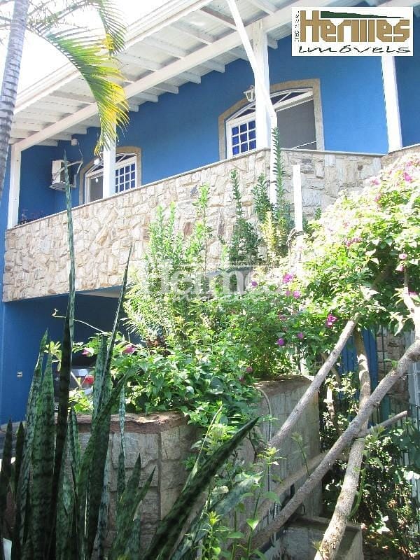 Casa, 4 quartos, 220 m² - Foto 1