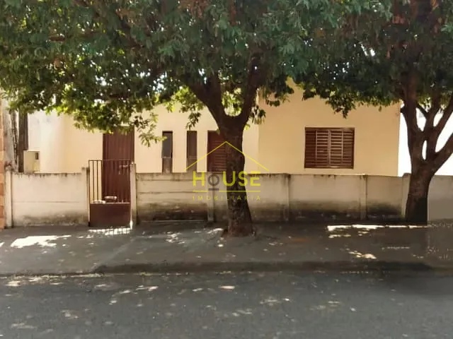 Casa com 133m² 1 quarto e 1 banheiro, à venda, no bairro Parque Residencial Santa Amélia em Votuporanga