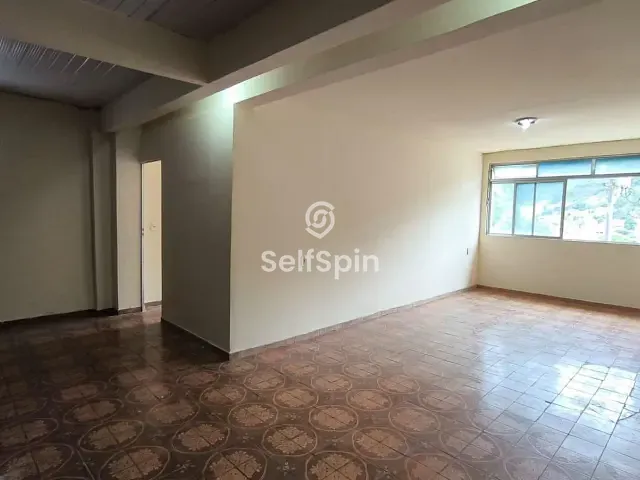 Casa 4 quartos e 2 banheiros, para alugar, no bairro São Francisco em Niterói