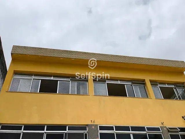 Casa 4 quartos e 2 banheiros, para alugar, no bairro São Francisco em Niterói