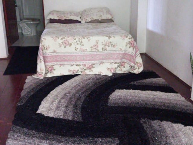Casa com 300m² 3 quartos e 3 banheiros, à venda, no bairro Jardim Imperial em Atibaia