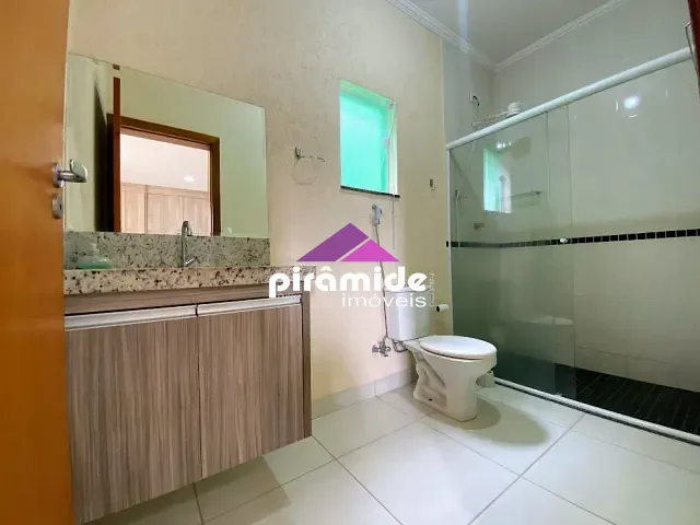 Casa 3 quartos e 2 banheiros, à venda, no bairro Vista Verde em São José dos Campos