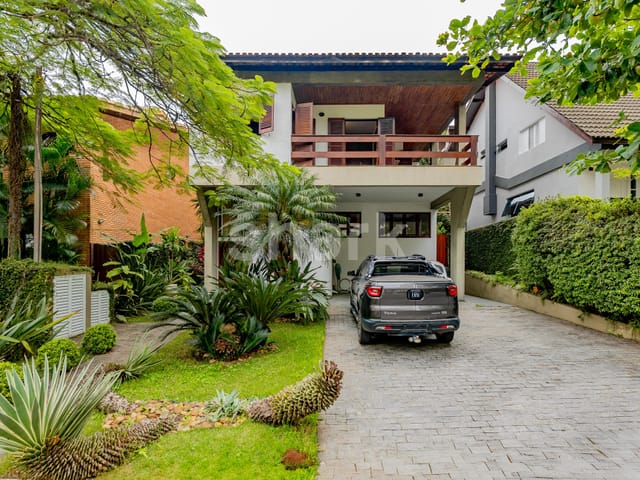 Casa com 307m² 4 quartos e 4 banheiros, à venda, no bairro Alphaville em Santana de Parnaíba