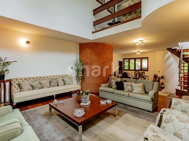 Casa com 307m² 4 quartos e 4 banheiros, à venda, no bairro Alphaville em Santana de Parnaíba