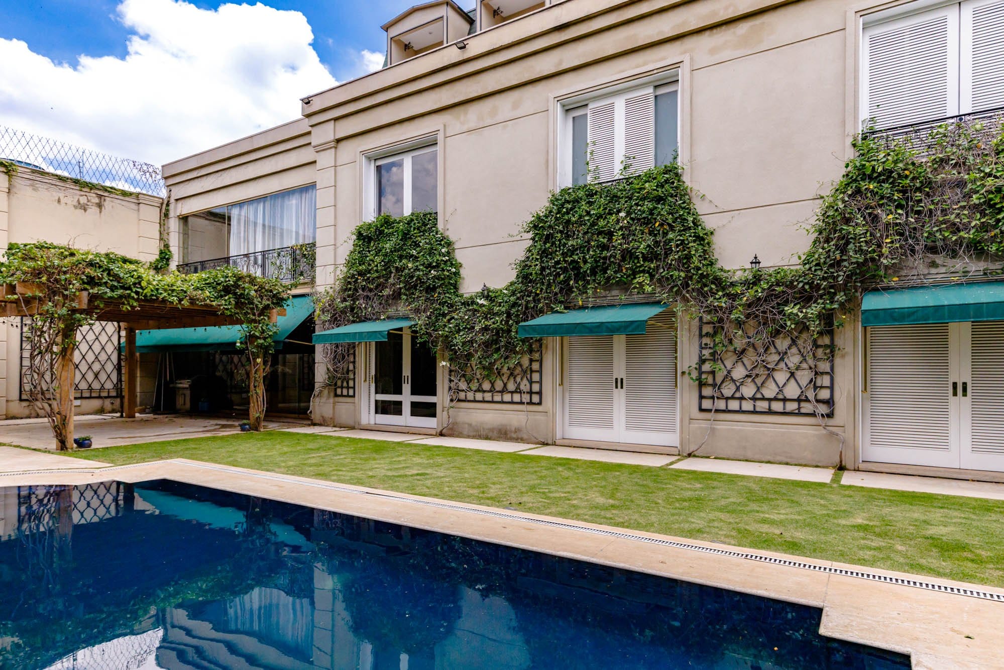Casa em Jardim Luzitânia — foto 1