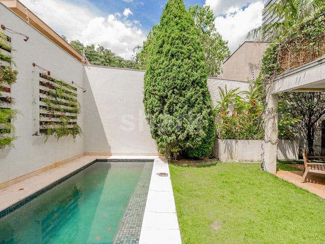 Casa com 594m² 3 quartos e 4 banheiros, à venda, no bairro Alto de Pinheiros em São Paulo