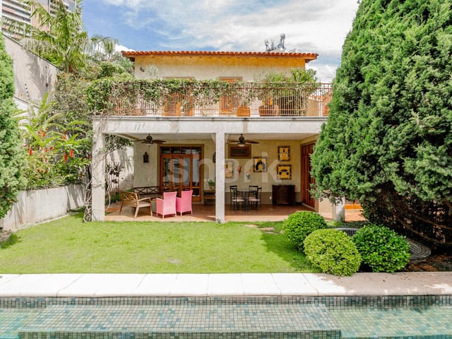 Casa com 594m² 3 quartos e 4 banheiros, à venda, no bairro Alto de Pinheiros em São Paulo