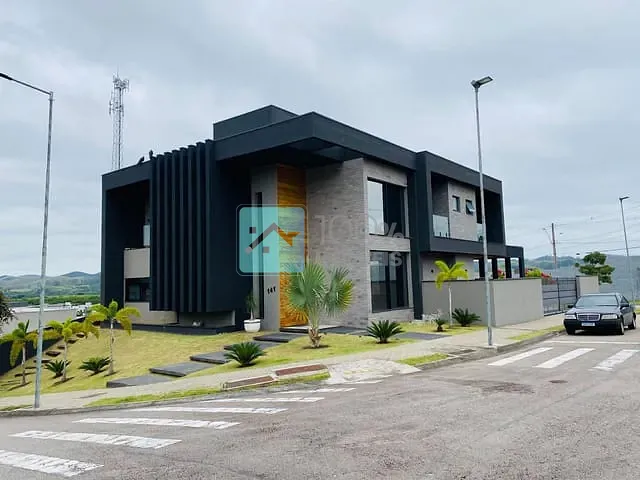 Casa com 600m² 3 quartos e 5 banheiros, à venda, no bairro Condomínio Residencial Colinas do Paratehy em São José dos Campos