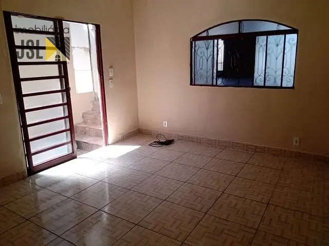 Casa com 150m² 2 quartos e 1 banheiro, à venda, no bairro Vila Santa Izabel em Caçapava