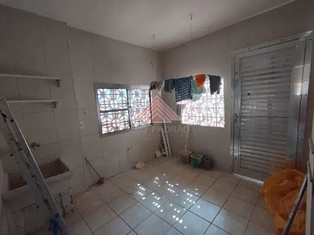 Casa com 283m² 3 quartos e 1 banheiro, à venda, no bairro Vila Dirce em Mauá
