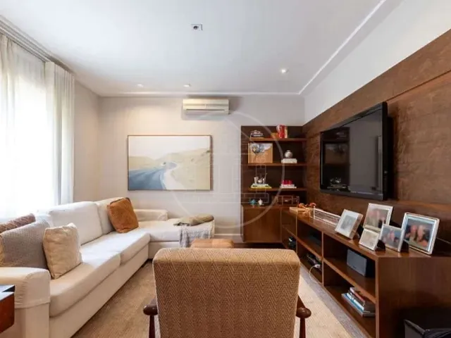 Casa com 502m² 4 quartos e 6 banheiros, à venda, no bairro Jardim Petrópolis em São Paulo