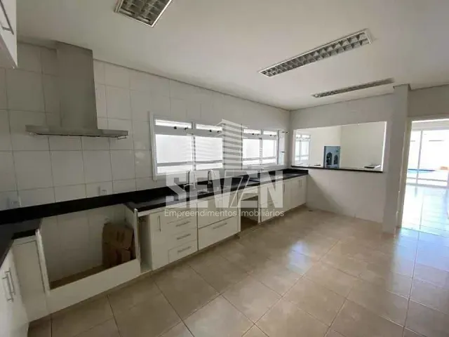 Casa com 360m² 4 quartos e 7 banheiros, para alugar, no bairro Residencial Villaggio III em Bauru