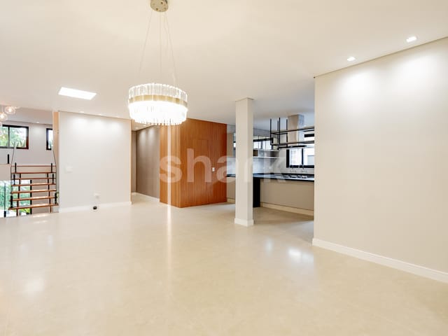 Casa com 640m² 4 quartos e 6 banheiros, à venda ou para alugar, no bairro Alphaville em Santana de Parnaíba