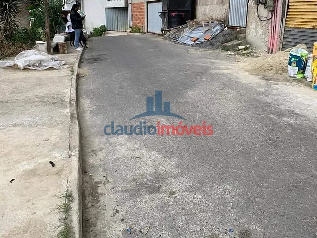 Casa 3 quartos e 2 banheiros, à venda, no bairro São Luís em Barra Mansa