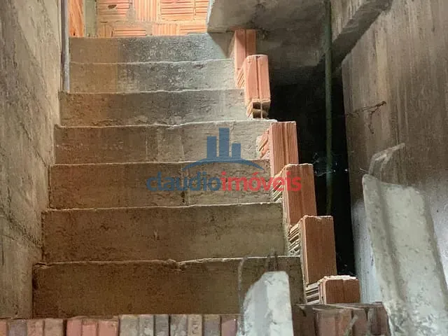 Casa 3 quartos e 2 banheiros, à venda, no bairro São Luís em Barra Mansa