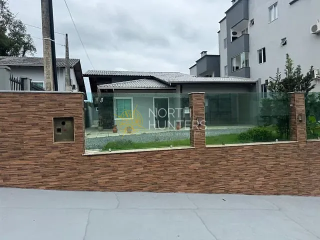 Casa com 150m² 3 quartos e 3 banheiros, à venda, no bairro João Costa em Joinville