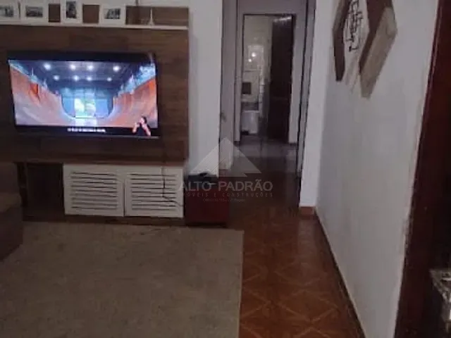 Casa com 254m² 3 quartos e 1 banheiro, à venda, no bairro Jardim Santista em Mauá