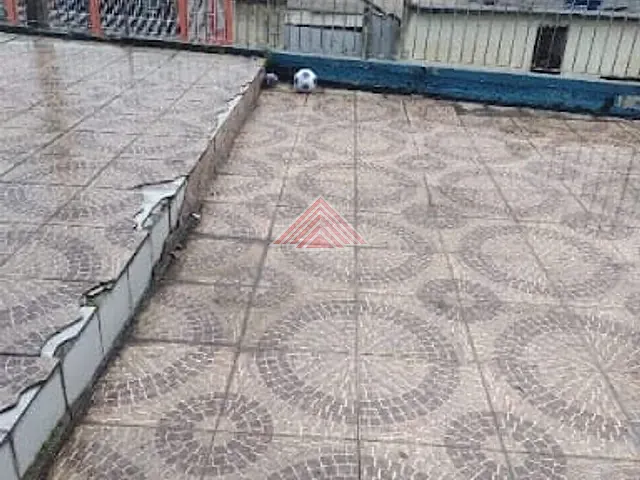 Casa com 254m² 3 quartos e 1 banheiro, à venda, no bairro Jardim Santista em Mauá
