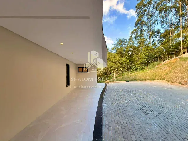 Casa com 1500m² 4 quartos e 4 banheiros, à venda, no bairro Buenos Aires em Guarapari
