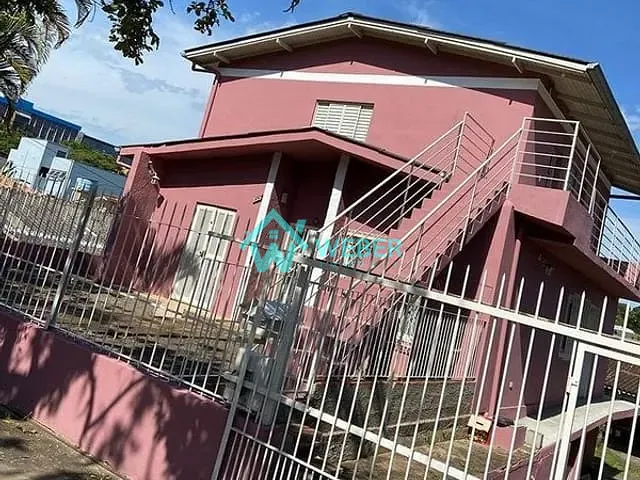 Casa 3 quartos e 3 banheiros, à venda, no bairro Vila Nova em Novo Hamburgo