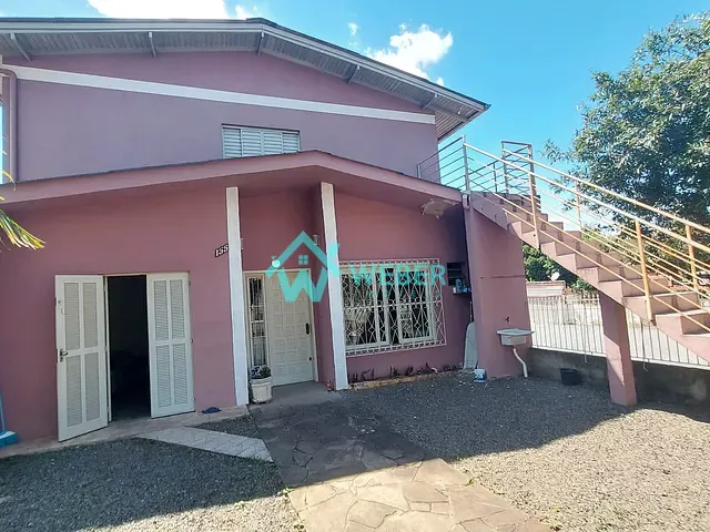 Casa 3 quartos e 3 banheiros, à venda, no bairro Vila Nova em Novo Hamburgo