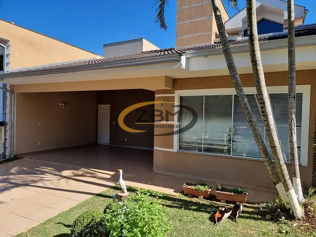 Casa com 250m² 4 quartos e 3 banheiros, à venda, no bairro Aragarça em Londrina