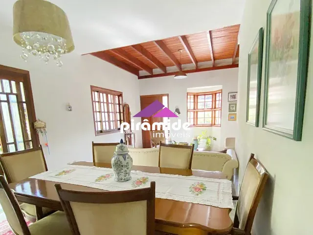 Casa com 250m² 4 quartos e 3 banheiros, à venda, no bairro Urbanova em São José dos Campos