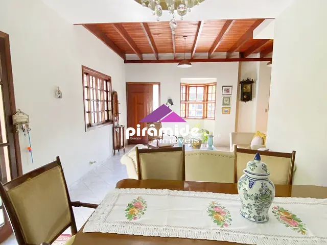 Casa com 250m² 4 quartos e 3 banheiros, à venda, no bairro Urbanova em São José dos Campos