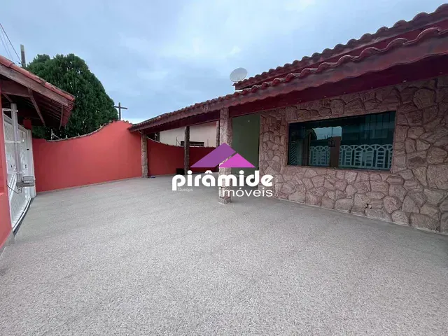 Casa 3 quartos e 2 banheiros, para alugar, no bairro Praia das Palmeiras em Caraguatatuba