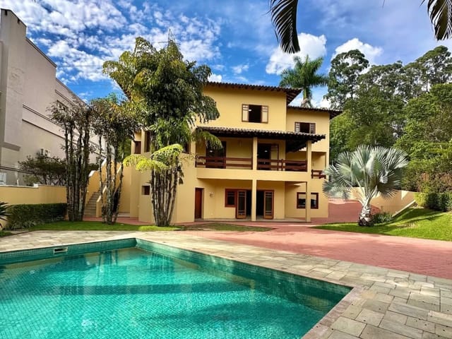 Casa com 1060m² 5 quartos e 8 banheiros, à venda, no bairro Alphaville em Santana de Parnaíba