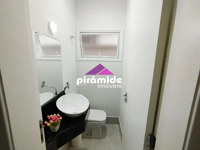 Casa com 250m² 3 quartos e 4 banheiros, à venda, no bairro Urbanova em São José dos Campos