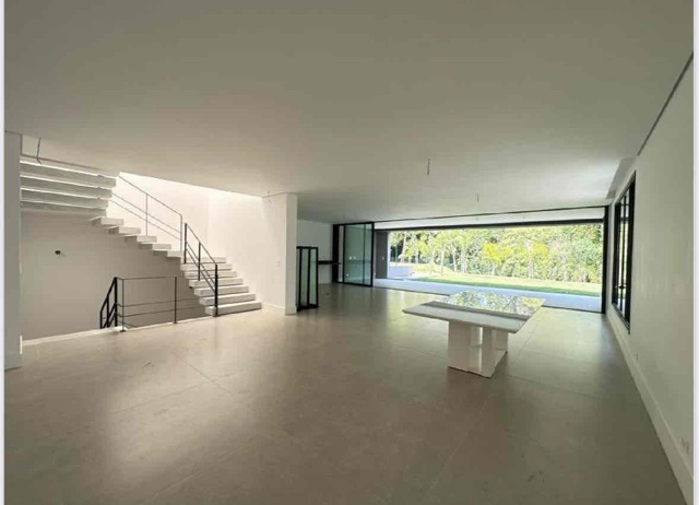 Casa com 828m² 4 quartos e 6 banheiros, à venda, no bairro Chácara Santo Antônio (Zona Sul) em São Paulo