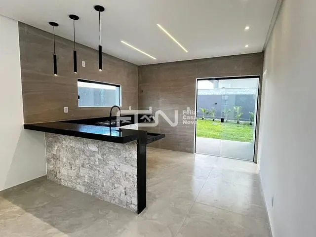 Casa com 320m² 4 quartos e 5 banheiros, à venda, no bairro Jardim Limoeiro em Camaçari