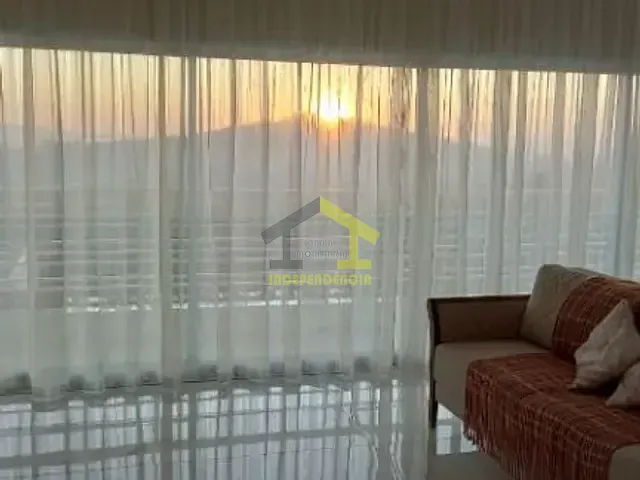 Casa com 450m² 3 quartos e 4 banheiros, à venda, no bairro Residencial Fazenda Serrinha em Itatiba