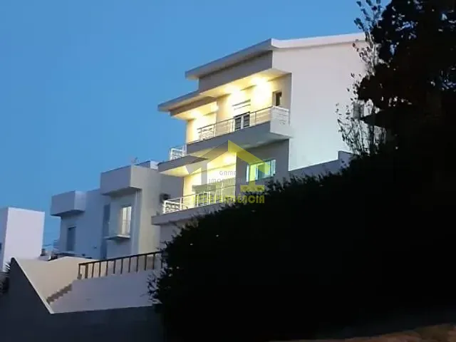 Casa com 450m² 3 quartos e 4 banheiros, à venda, no bairro Residencial Fazenda Serrinha em Itatiba